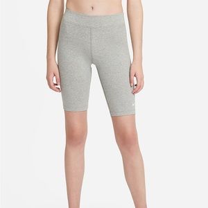 Nike Essential 10” biker shorts
